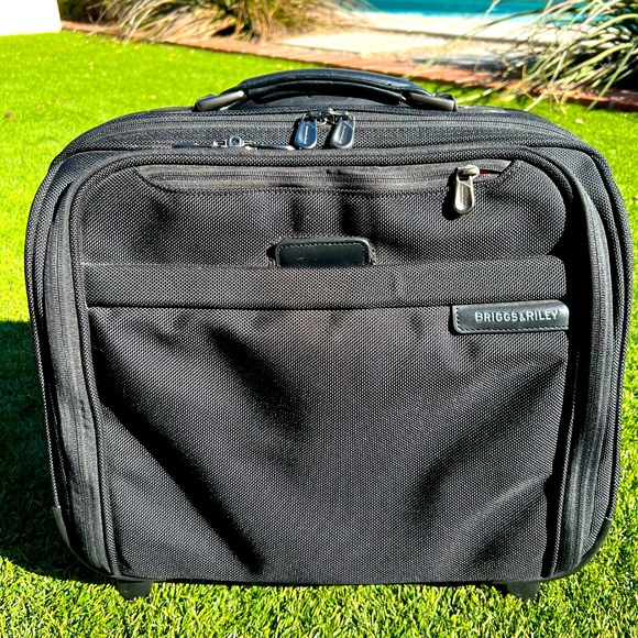 Briggs & Riley Bags Briggs Riley Travel Rolling Laptop Carryon Luggage Poshmark